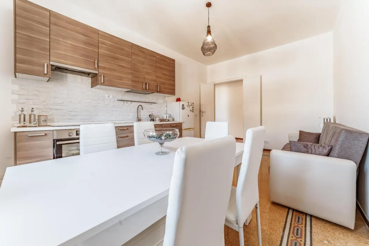 Roof Terrace In Rome - Piazza Bologna Apartment